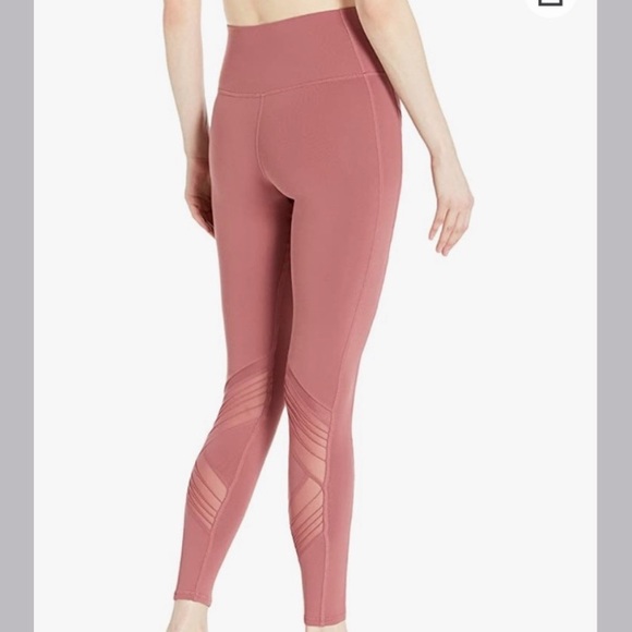 Beautiful ALO yoga leggings in like new condition - Picture 2 of 3